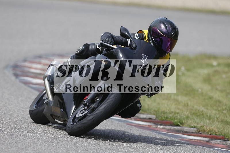 Archiv-2025/07 19.04.2025 Speer Racing ADR/Instruktorentraining/12